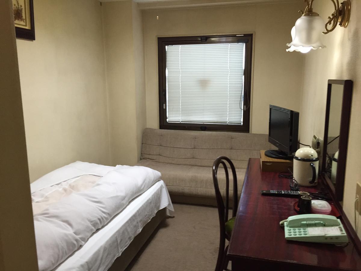 Aoi Business Hotel 후쿠야마 외부 사진